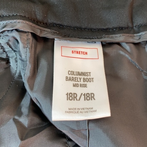 Express Columnist Mid Rise Barely Boot Pant - Picture 7 of 8